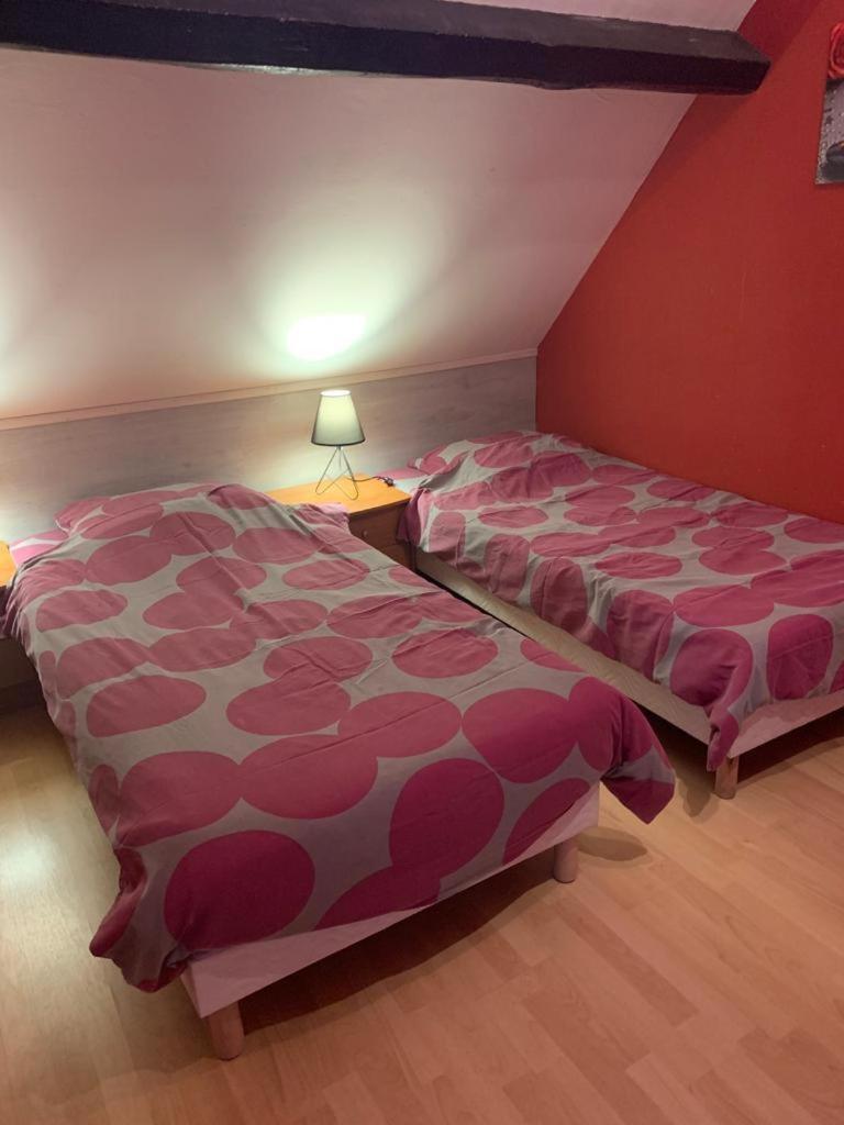 Gites De Montvaltin Le Breuil  Zimmer foto