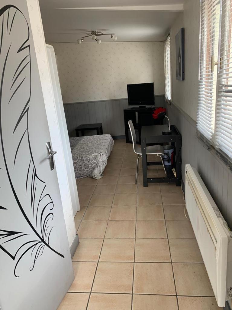 Gites De Montvaltin Le Breuil  Zimmer foto