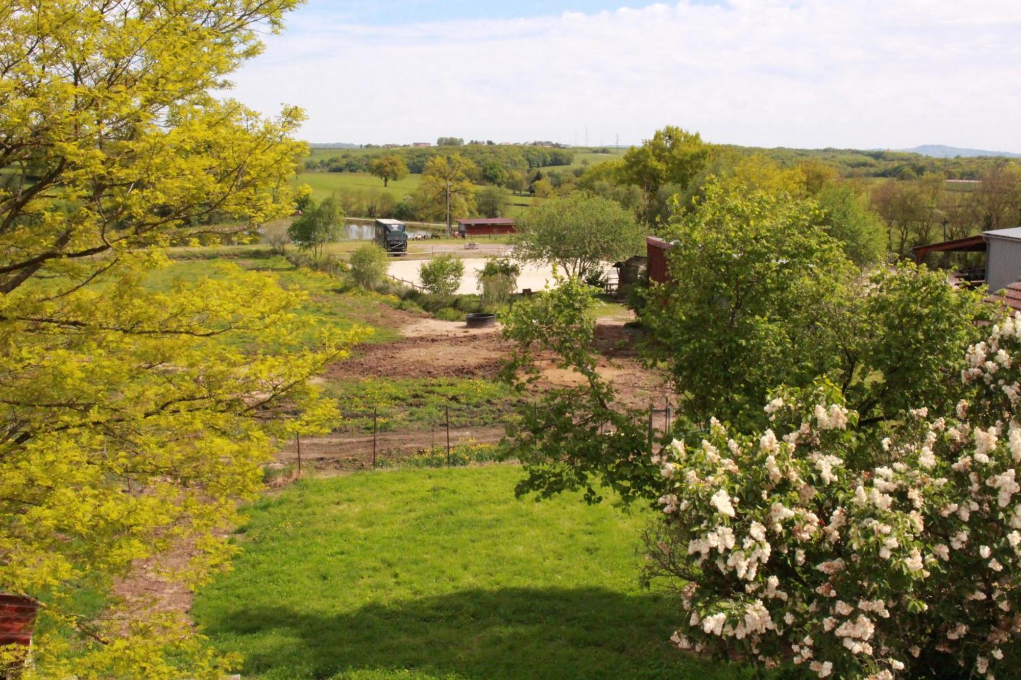 Gites De Montvaltin Le Breuil  Zimmer foto